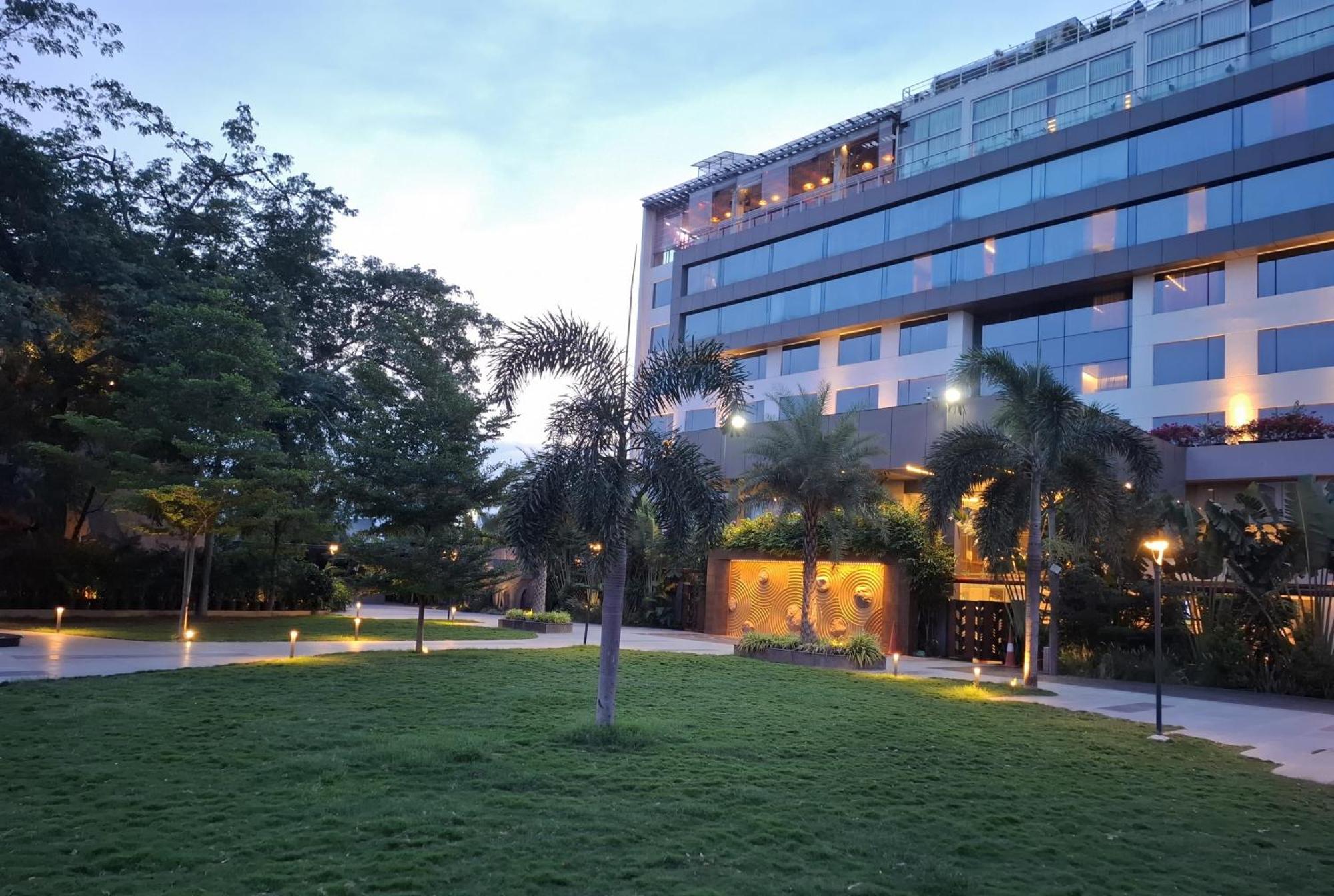 Daspalla Hyderabad Exterior foto